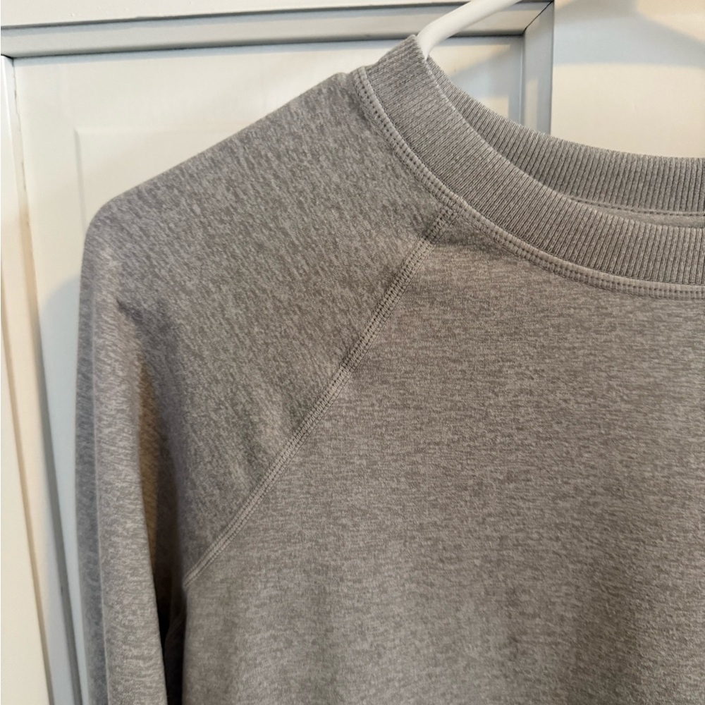 Vuori Halo Crew Sweatshirt - Picture 2 of 3